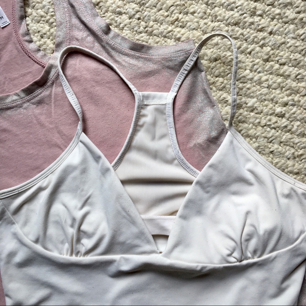 2 FABLETICS workout tops! Wms med - Picture 14 of 15